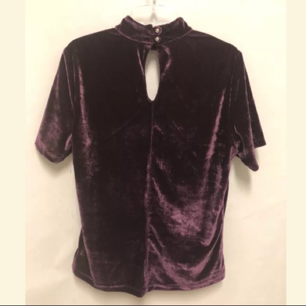 Tart Keyhole Crushed Velvet Blouse - ❤️Day - Picture 6 of 8